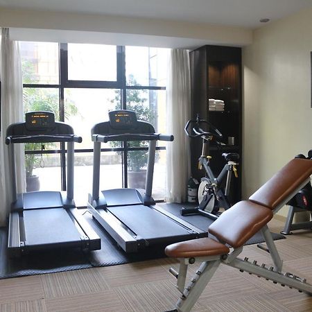 מונטינלופה The B Hotel Alabang מראה חיצוני תמונה