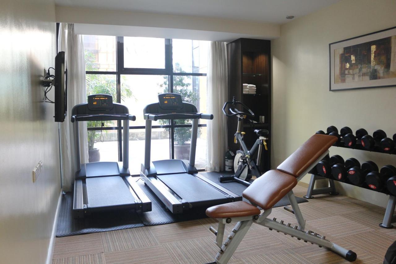 מונטינלופה The B Hotel Alabang מראה חיצוני תמונה