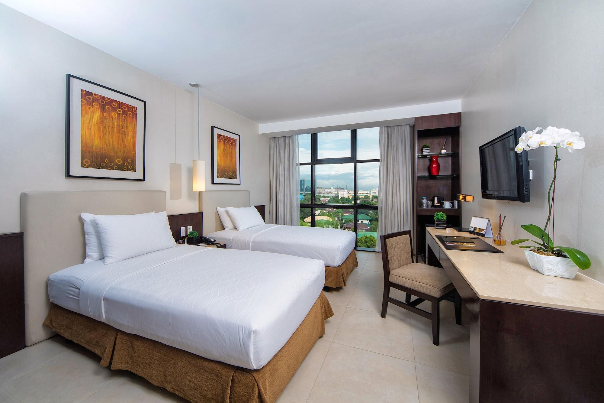 מונטינלופה The B Hotel Alabang מראה חיצוני תמונה