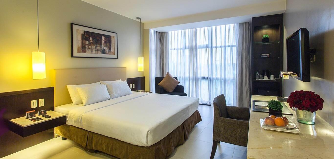 מונטינלופה The B Hotel Alabang מראה חיצוני תמונה