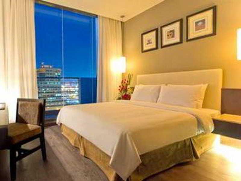 מונטינלופה The B Hotel Alabang מראה חיצוני תמונה