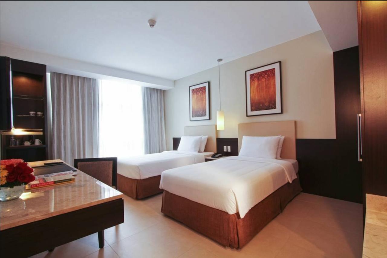 מונטינלופה The B Hotel Alabang מראה חיצוני תמונה