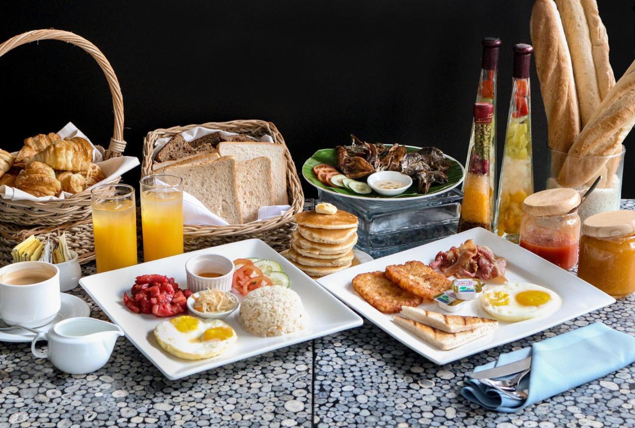 מונטינלופה The B Hotel Alabang מראה חיצוני תמונה