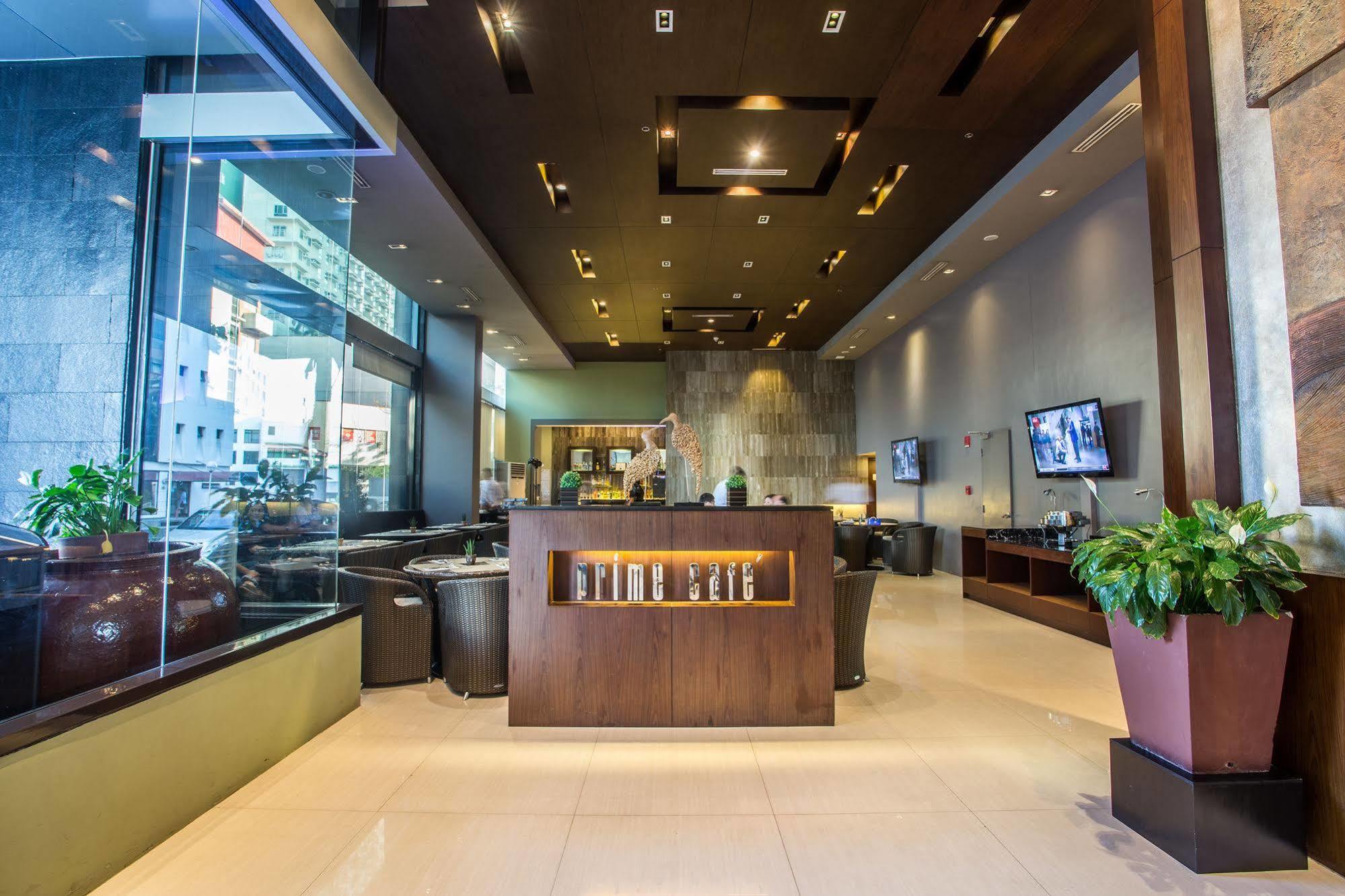 מונטינלופה The B Hotel Alabang מראה חיצוני תמונה