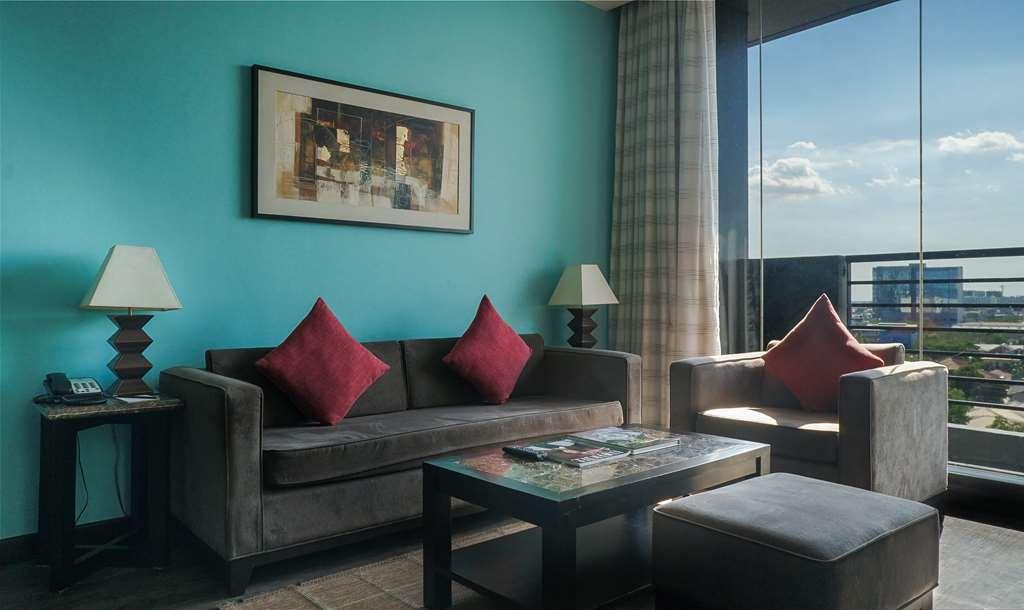 מונטינלופה The B Hotel Alabang חדר תמונה
